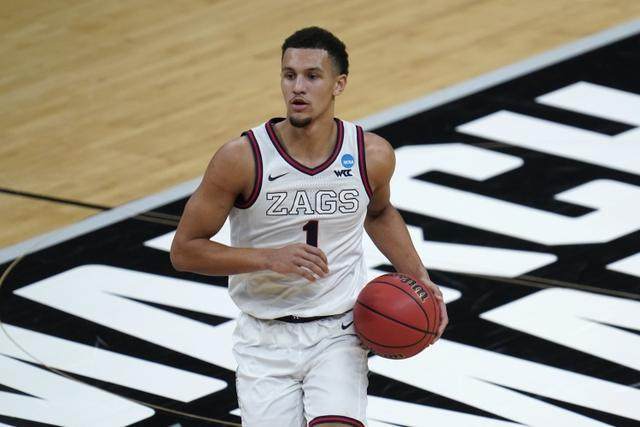 开云体育官网-热门新秀：天空才是我的极限 不选我的球队会后悔