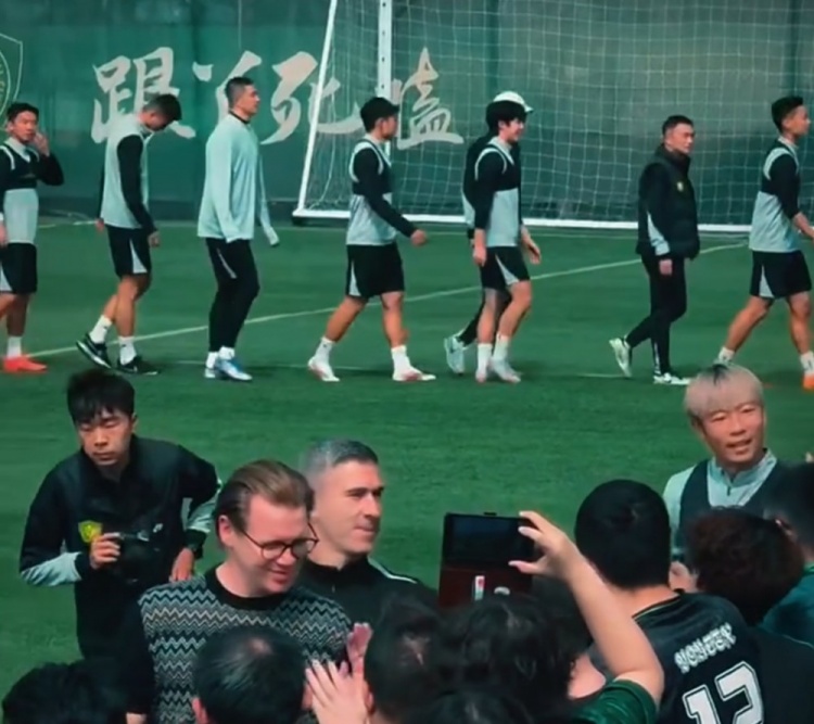 Kaiyun sport-博主：国安今日进行今年首次公开训练课，外援中卫拉莫斯暂未归队